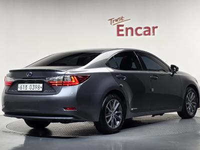 2017 Lexus ES
