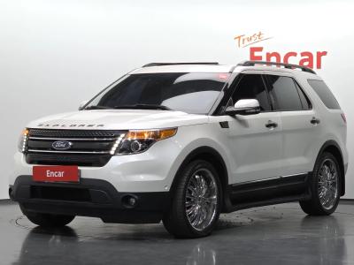 2015 Ford Explorer