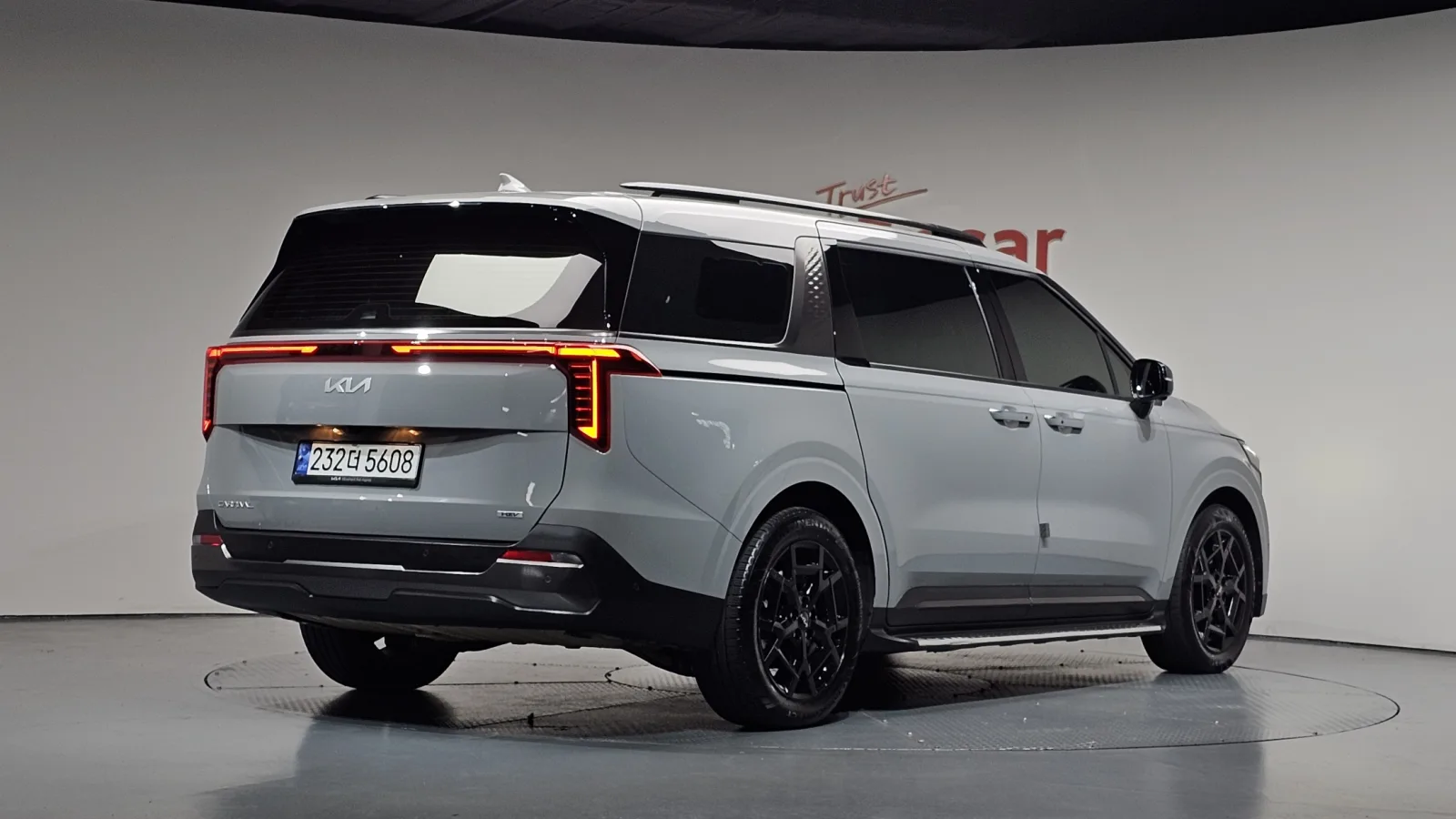 2025 Kia Carnival