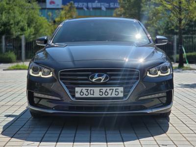 2018 Hyundai Grandeur