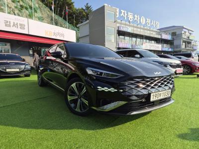2023 Kia K8