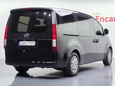 2023 Hyundai Staria