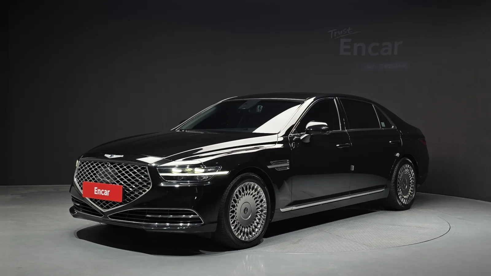 2021 Genesis G90