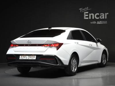 2024 Hyundai Elantra