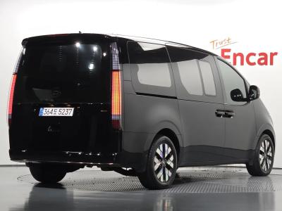 2025 Hyundai Staria