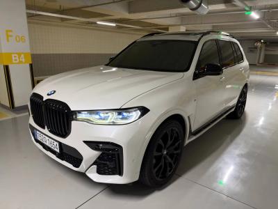 2021 BMW X7