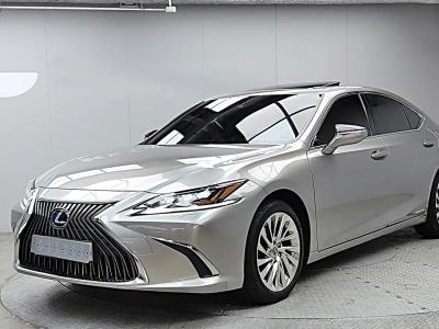 2021 Lexus ES