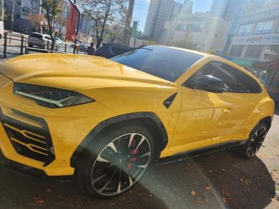 2021 Lamborghini Urus