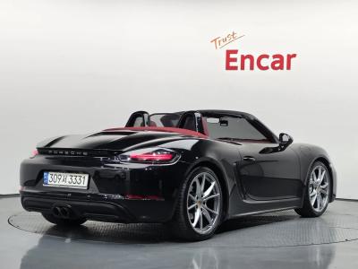 2022 Porsche 718