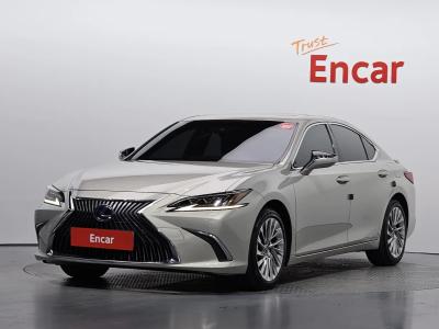 2020 Lexus ES