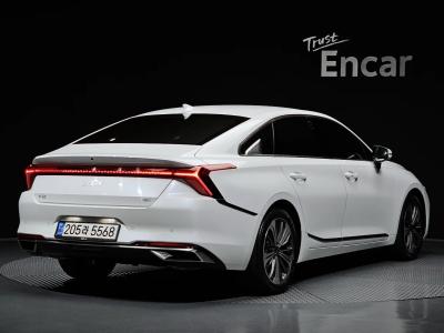2023 Kia K8