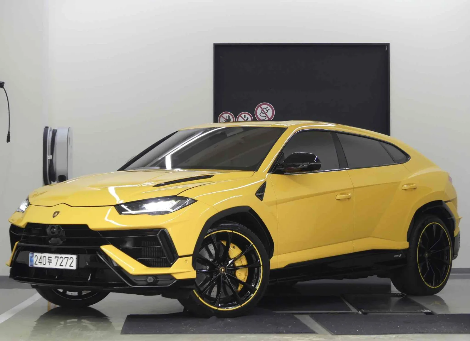 2024 Lamborghini Urus