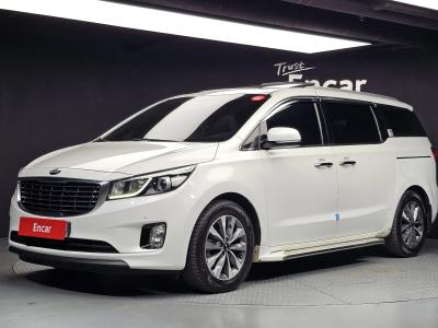 2015 Kia Carnival