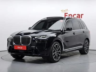 2025 BMW X7