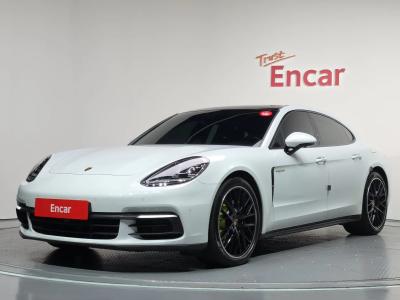 2018 Porsche Panamera