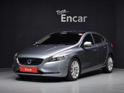 2015 Volvo V40