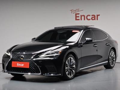 2022 Lexus LS