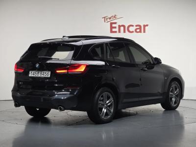 2022 BMW X1