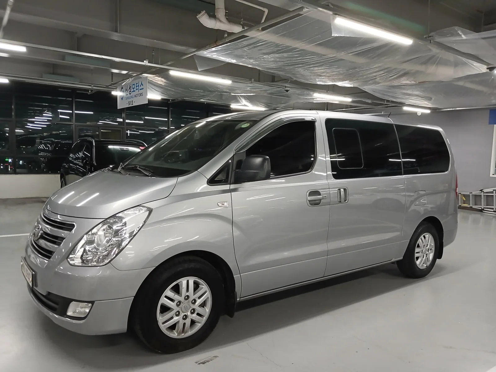 2017 Hyundai Starex