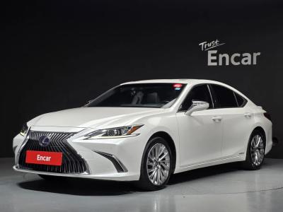 2020 Lexus ES