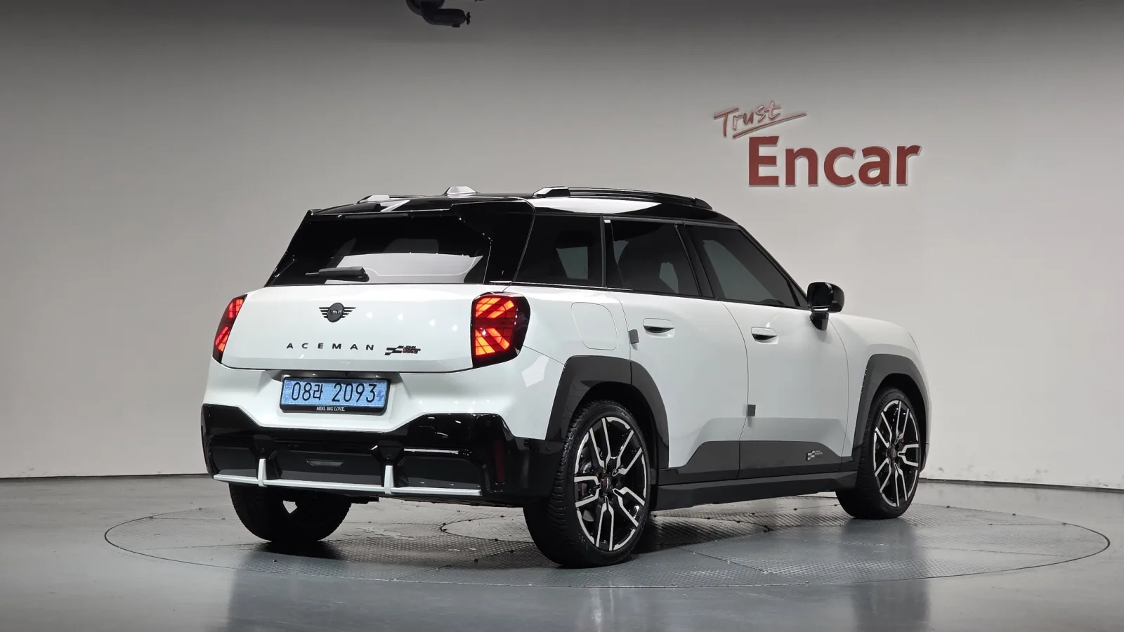 2025 MINI Aceman