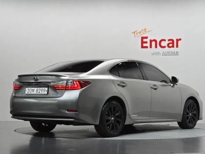 2017 Lexus ES