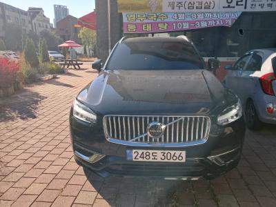 2022 Volvo XC90