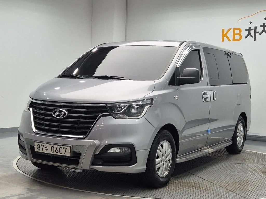 2019 Hyundai Starex