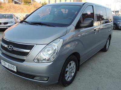 2011 Hyundai Starex
