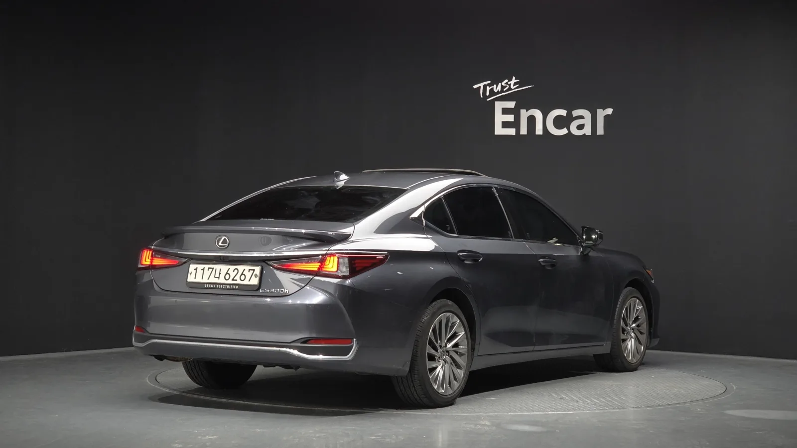 2025 Lexus ES
