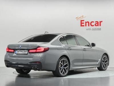 2022 BMW 5-Series