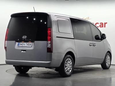 2025 Hyundai Staria