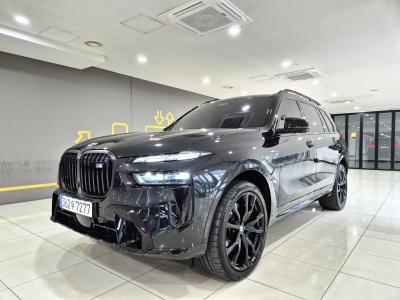 2025 BMW X7
