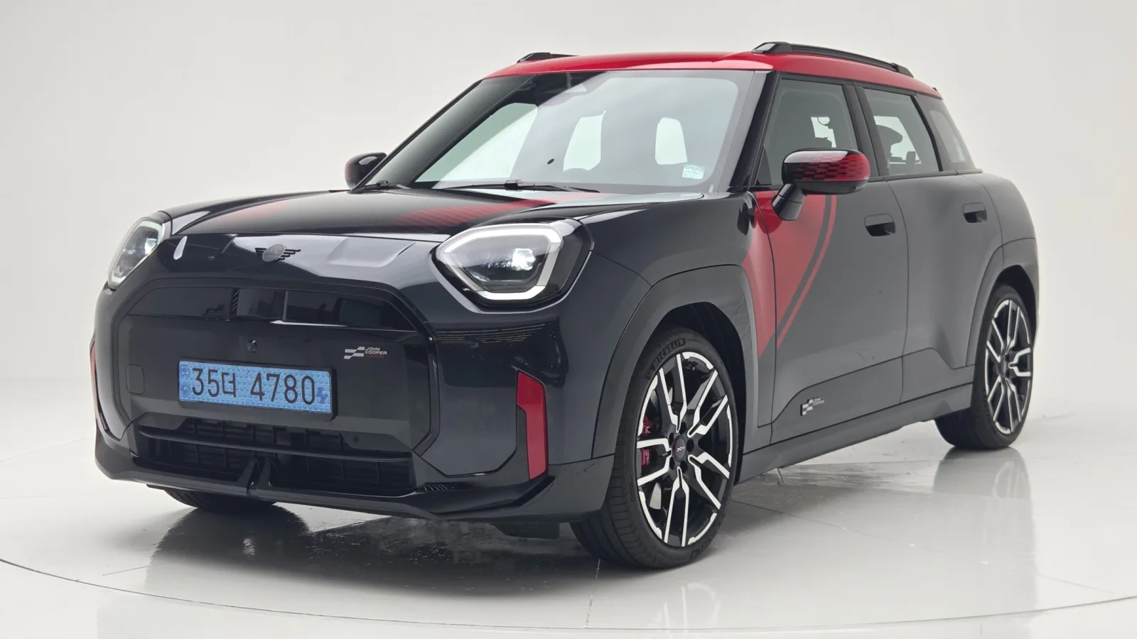 2025 MINI Aceman