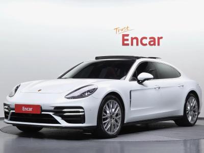 2021 Porsche Panamera