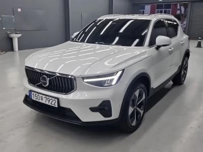 2023 Volvo XC40