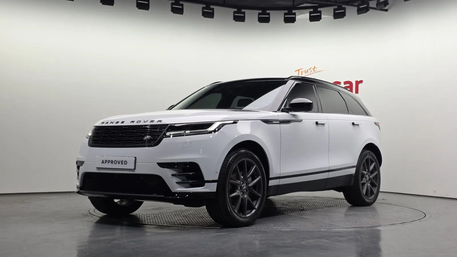2026 Land Rover Range Rover Velar