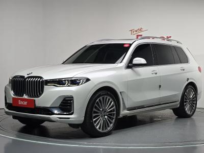 2021 BMW X7