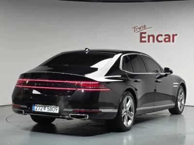 2023 Genesis G90