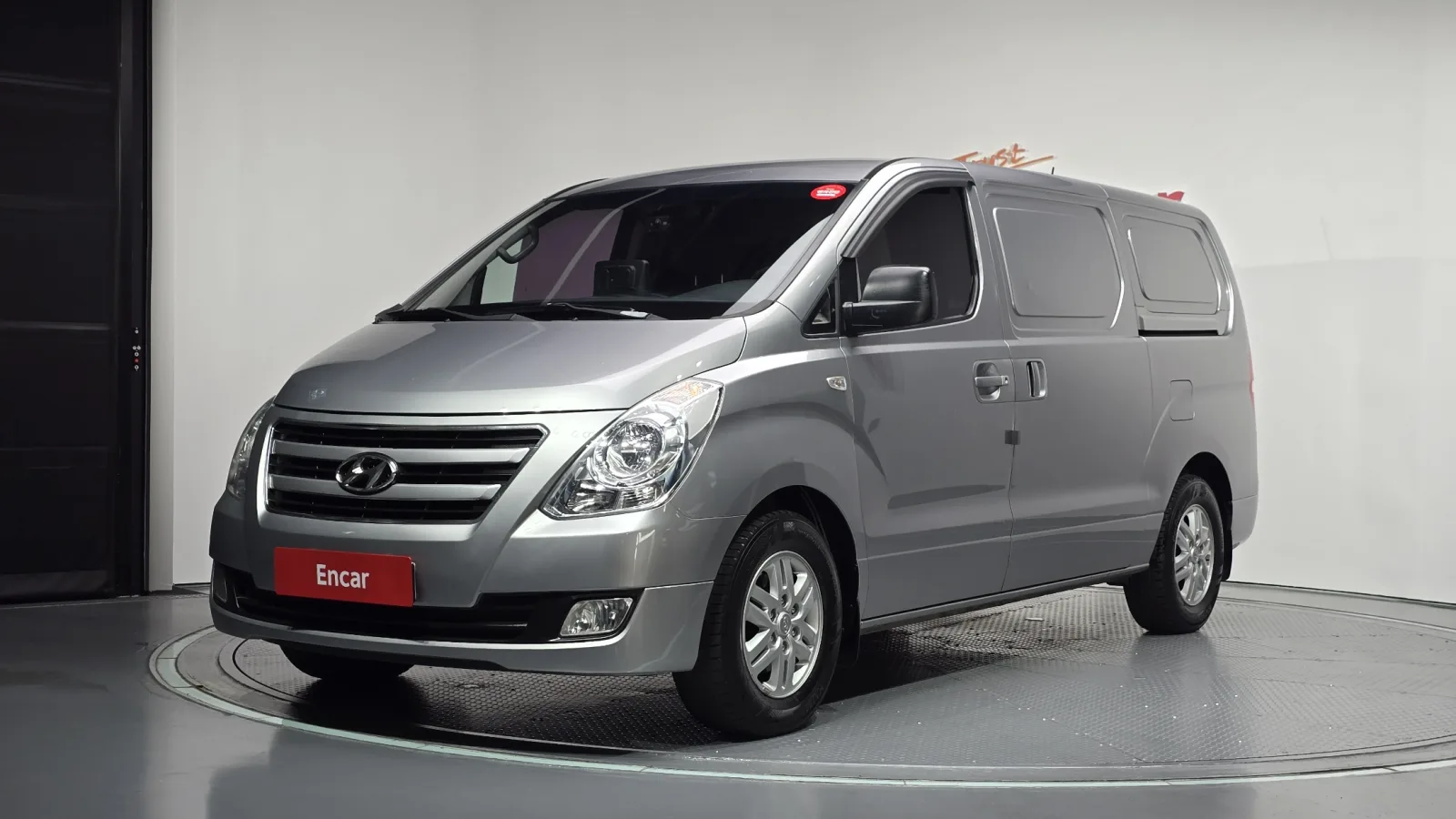 2016 Hyundai Starex