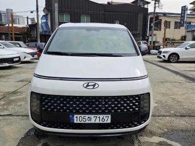 2025 Hyundai Staria