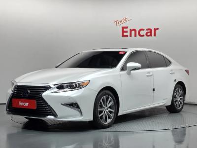 2017 Lexus ES