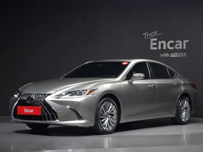 2023 Lexus ES