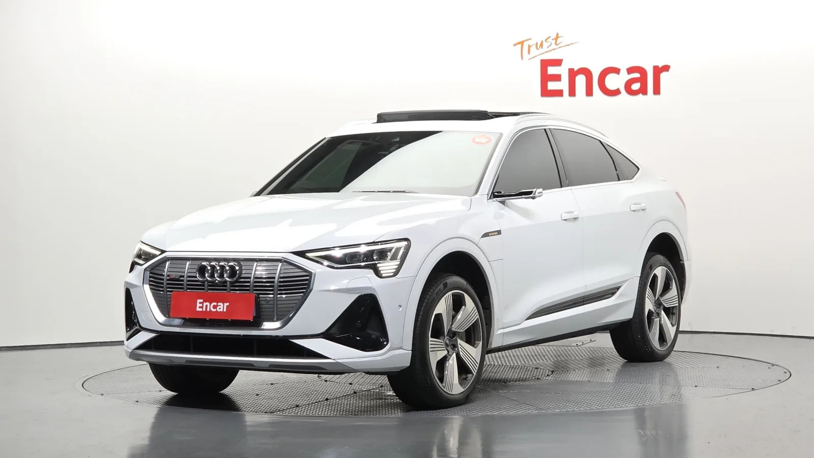 2022 Audi e-tron