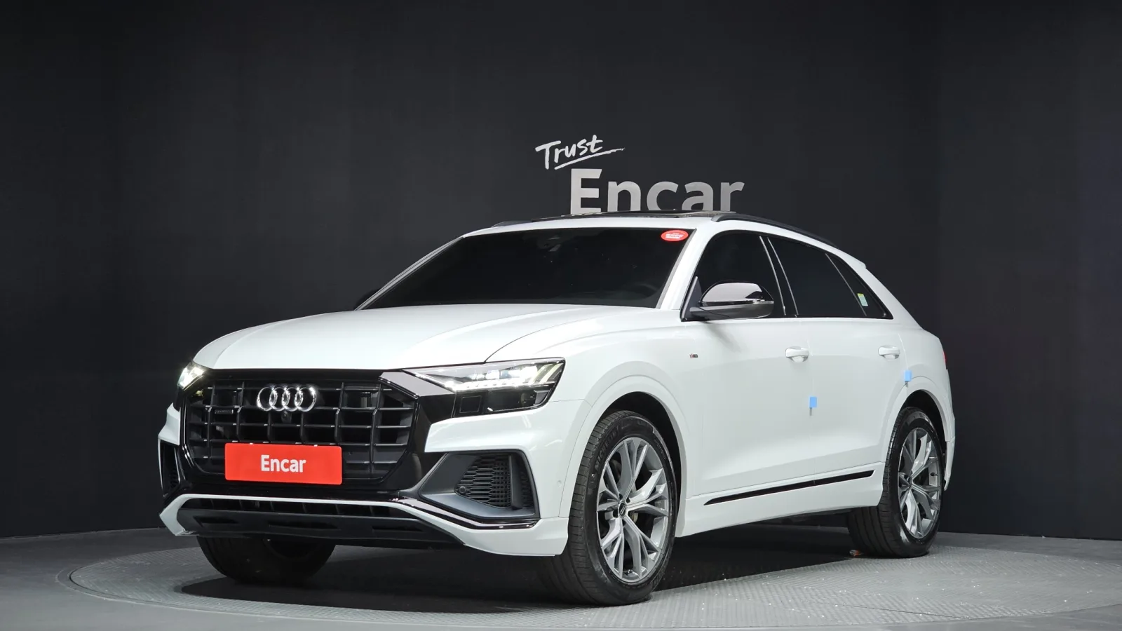 2022 Audi Q8