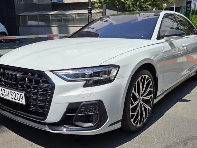 2023 Audi S8
