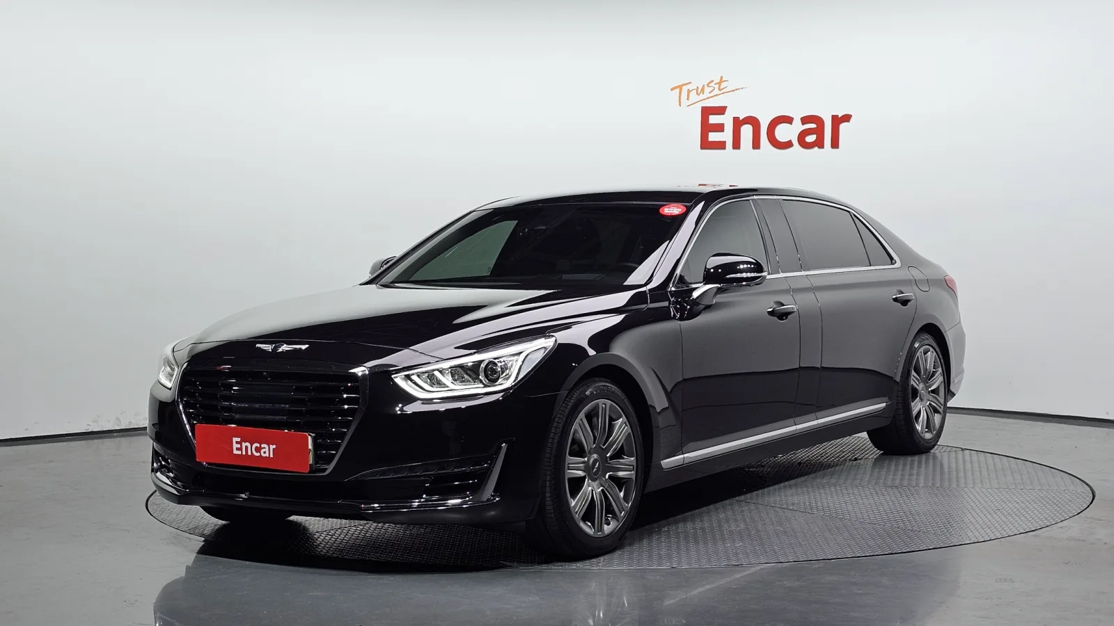 2018 Genesis EQ900