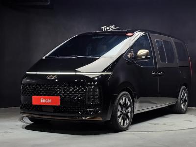2025 Hyundai Staria