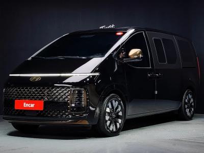 2025 Hyundai Staria