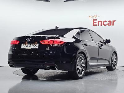 2015 Hyundai Aslan